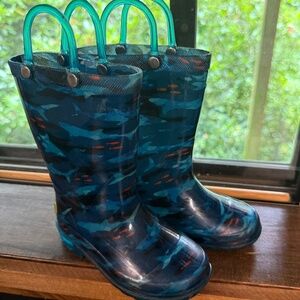 Western Chief Boys Kids Youth Sz 8 Light Up Rain Boots Shark Pattern bin